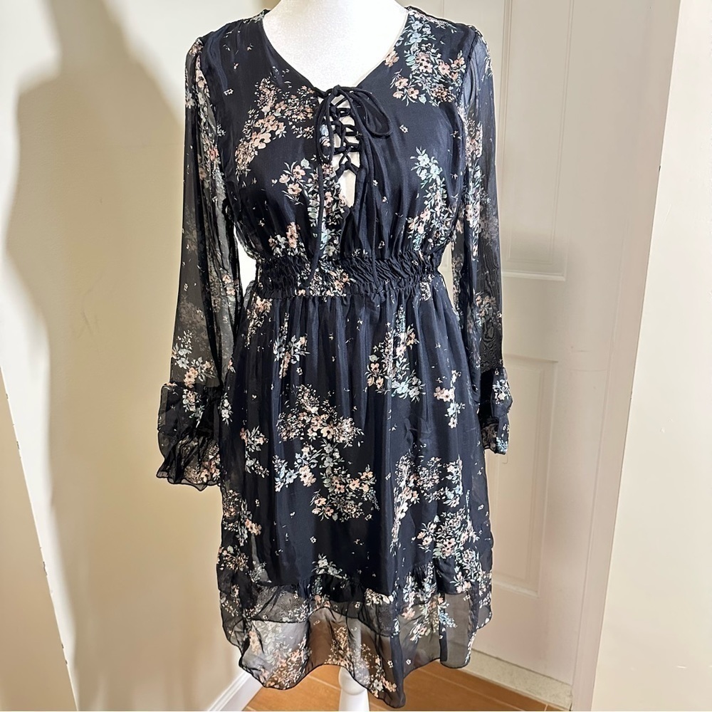 NWT Lola Made In Italy Floral Print Dress Size Large